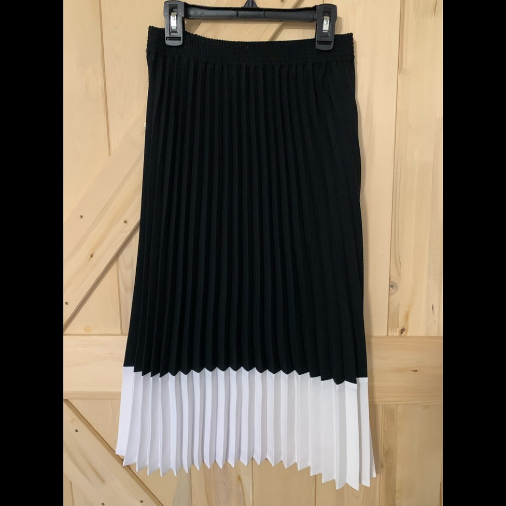 A new day woman’s pleaded skirt - Picture 5 of 6